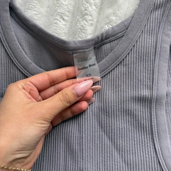 NWT Aritzia Sunday Best Ribbed Tank Crop Top - Picture 3 of 3